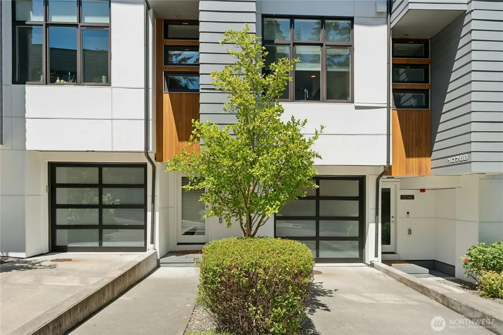 10762 SE 1st Drive #22 Bellevue, WA 98004