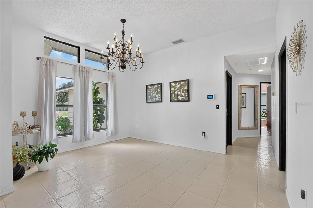 2814 HAMMOCK DRIVE Plant City, FL 33566