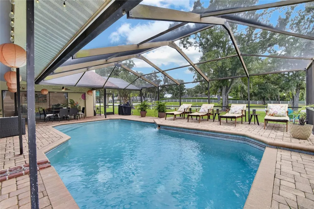 2814 HAMMOCK DRIVE Plant City, FL 33566