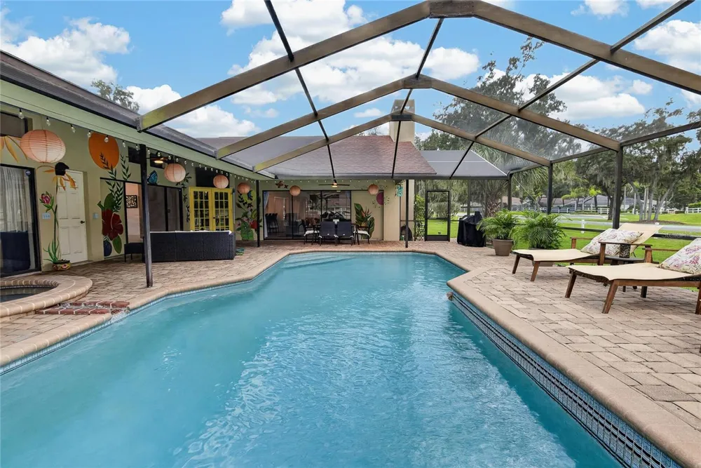 2814 HAMMOCK DRIVE Plant City, FL 33566