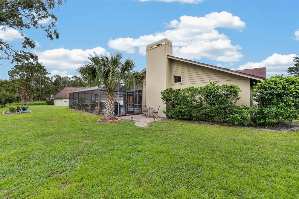2814 HAMMOCK DRIVE Plant City, FL 33566
