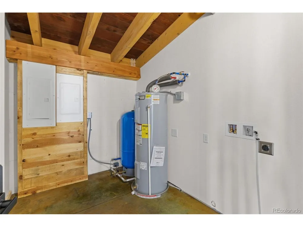 121 CO RD 53 Hartsel, CO 80449