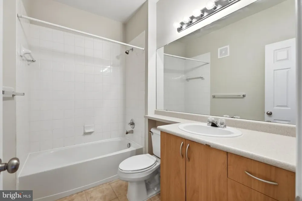 19611 GALWAY BAY CIRCLE #402 Germantown, MD 20874
