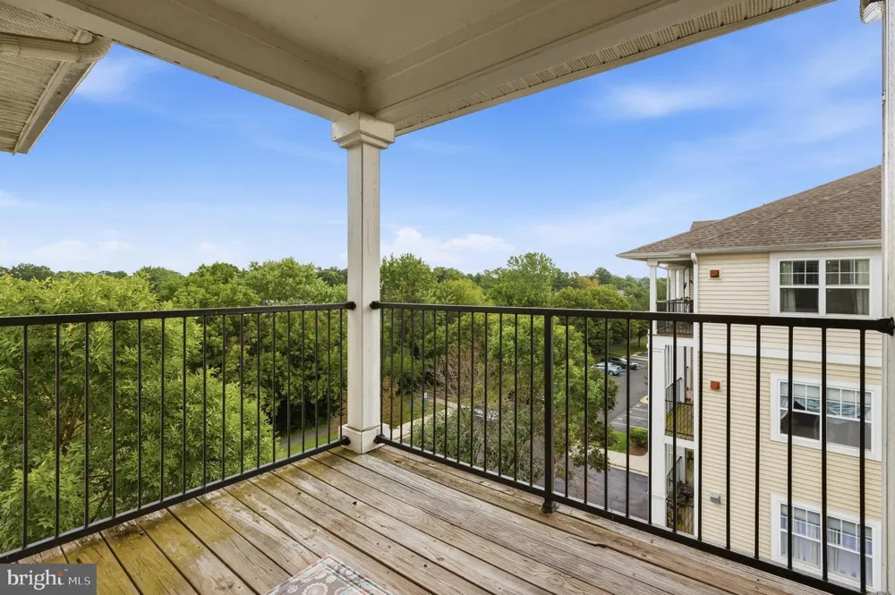 19611 GALWAY BAY CIRCLE #402 Germantown, MD 20874