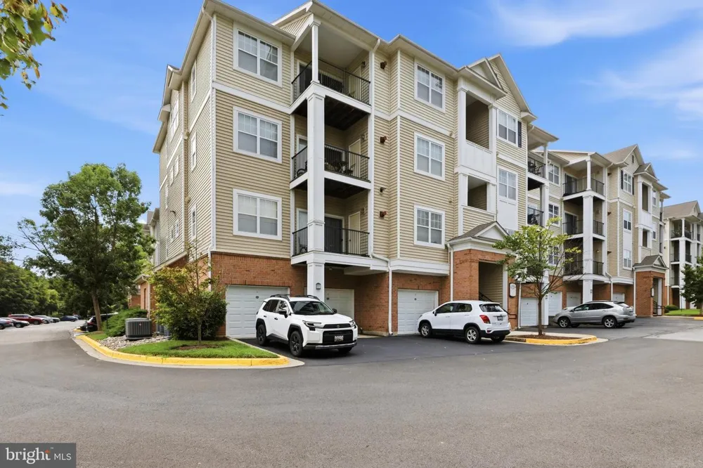 19611 GALWAY BAY CIRCLE #402 Germantown, MD 20874