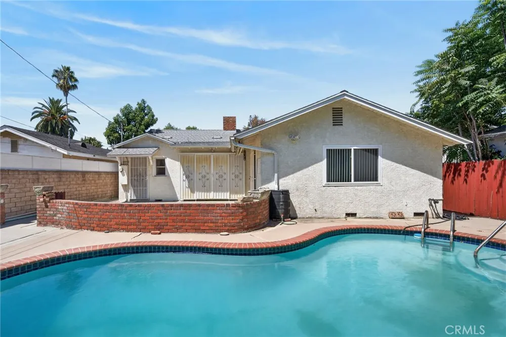 7238 Balcom Avenue Reseda, CA 91335
