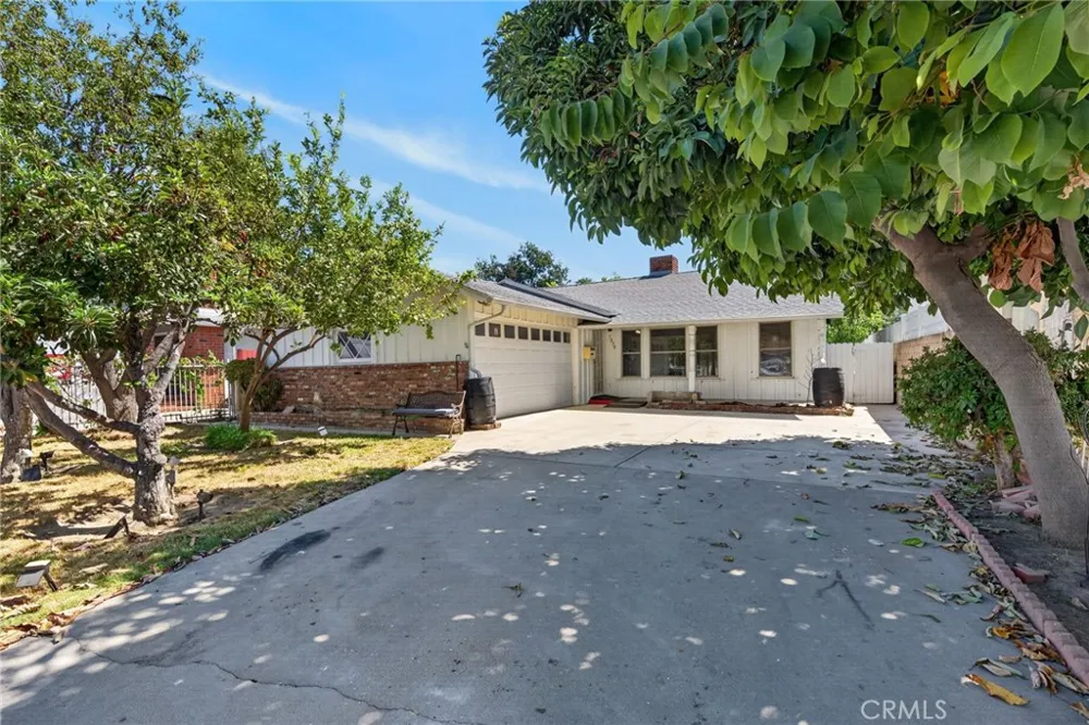 7238 Balcom Avenue Reseda, CA 91335