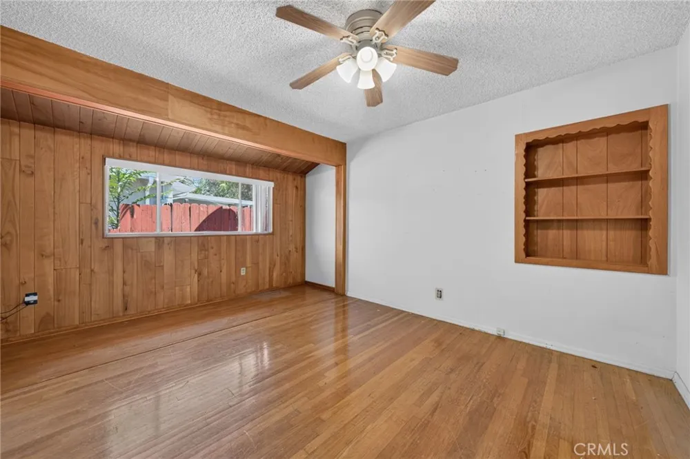7238 Balcom Avenue Reseda, CA 91335