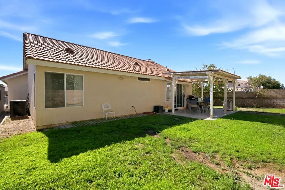 42954 Fanchon Avenue Lancaster, CA 93536