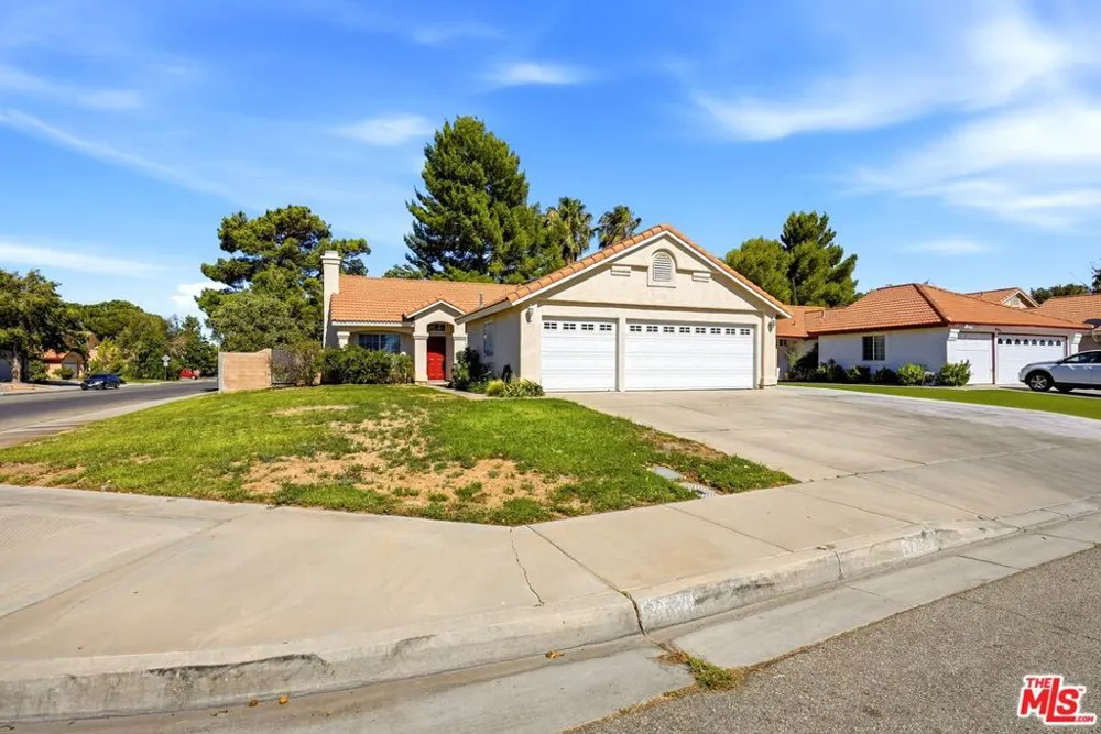 42954 Fanchon Avenue Lancaster, CA 93536