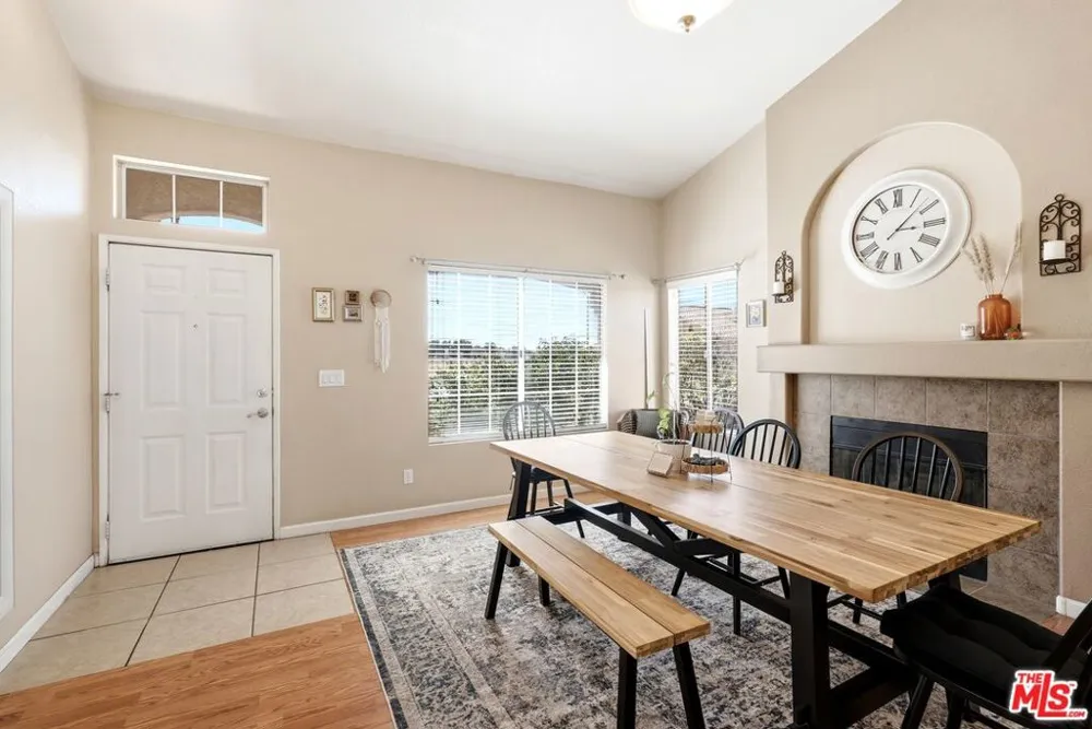 42954 Fanchon Avenue Lancaster, CA 93536