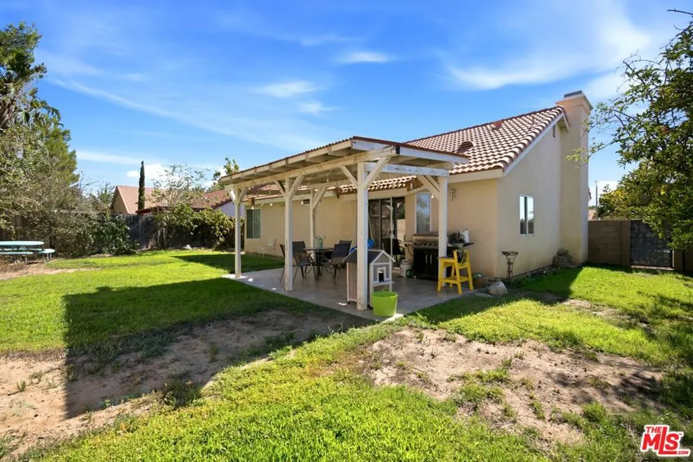 42954 Fanchon Avenue Lancaster, CA 93536