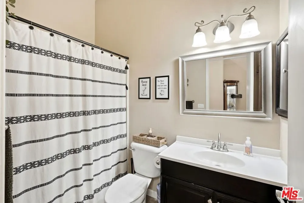 42954 Fanchon Avenue Lancaster, CA 93536