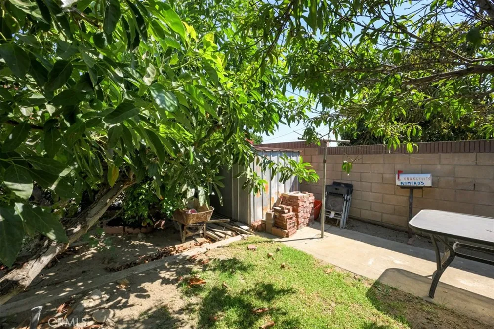 1001 Highland Court Upland, CA 91786