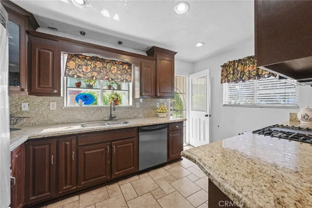 1001 Highland Court Upland, CA 91786