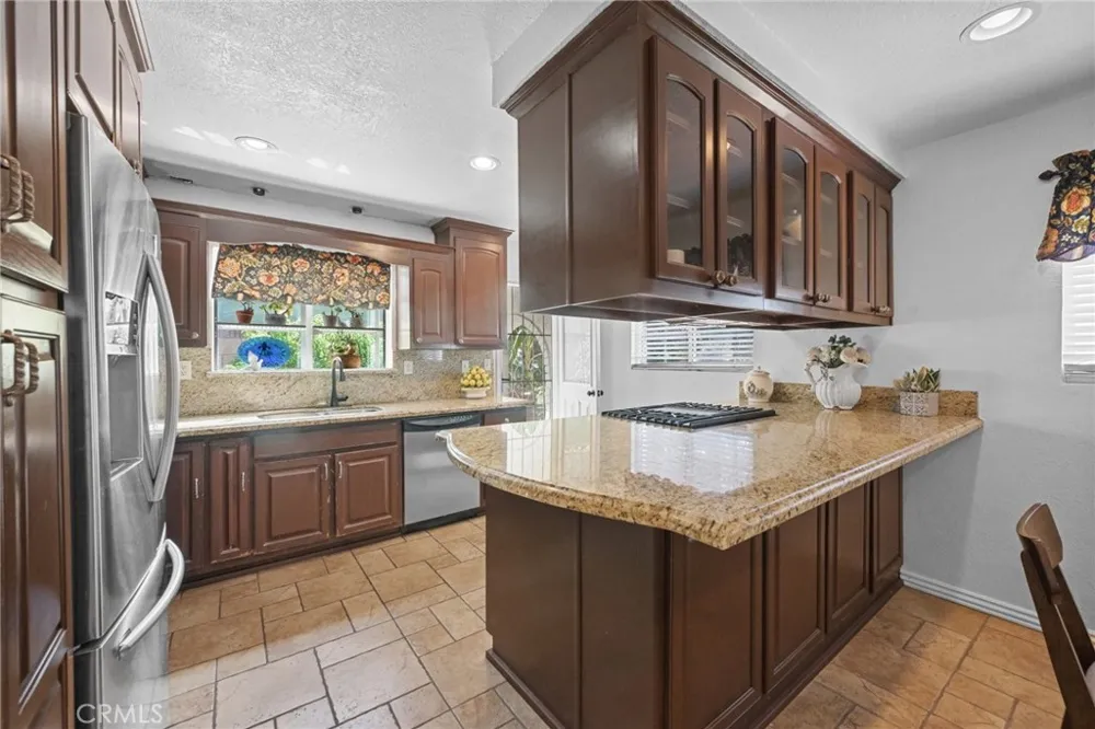 1001 Highland Court Upland, CA 91786