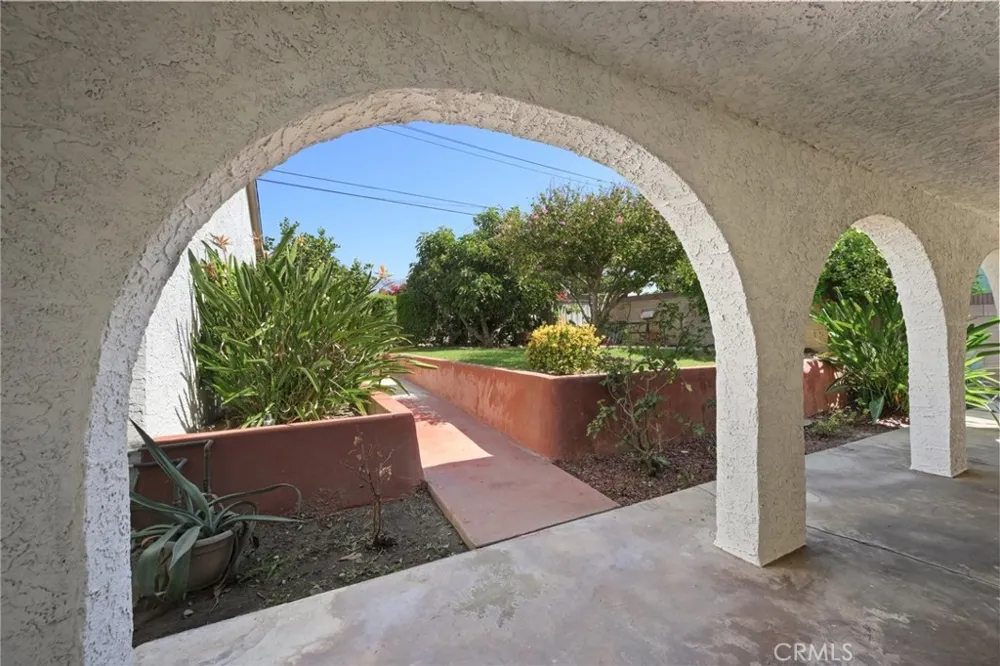 1001 Highland Court Upland, CA 91786