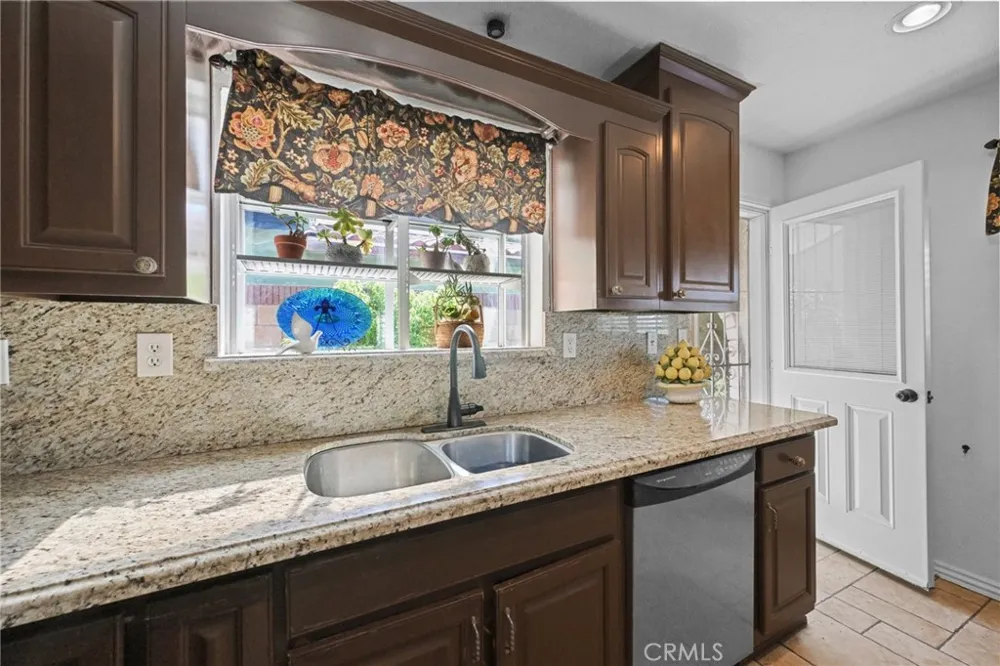 1001 Highland Court Upland, CA 91786