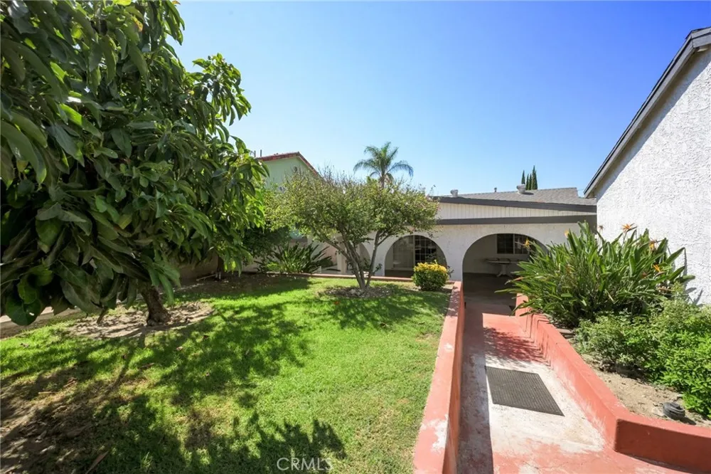 1001 Highland Court Upland, CA 91786