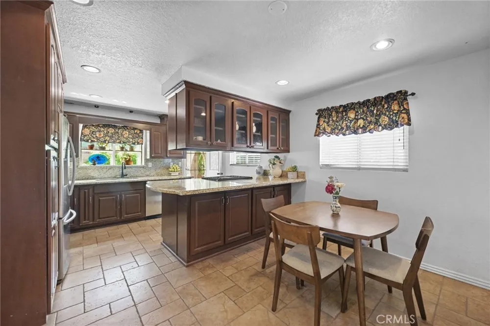 1001 Highland Court Upland, CA 91786