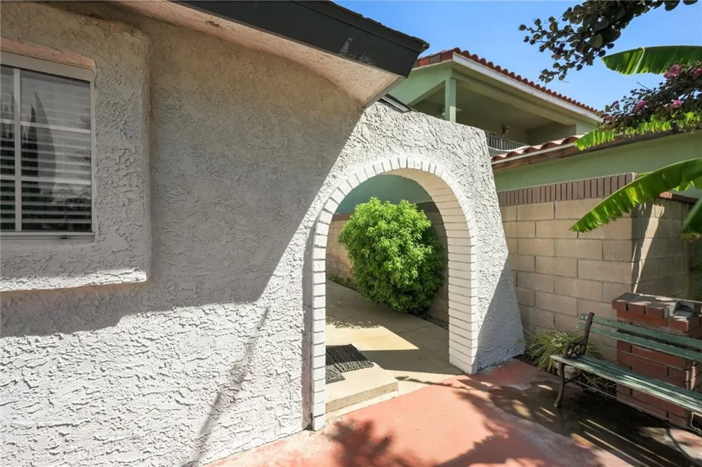 1001 Highland Court Upland, CA 91786