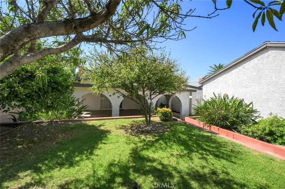 1001 Highland Court Upland, CA 91786