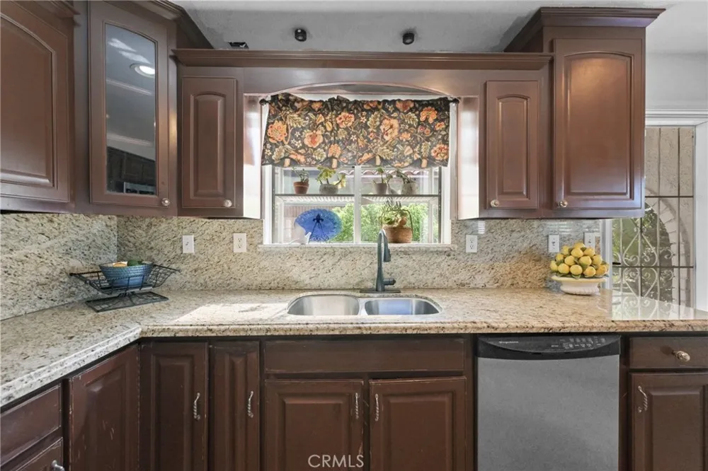 1001 Highland Court Upland, CA 91786