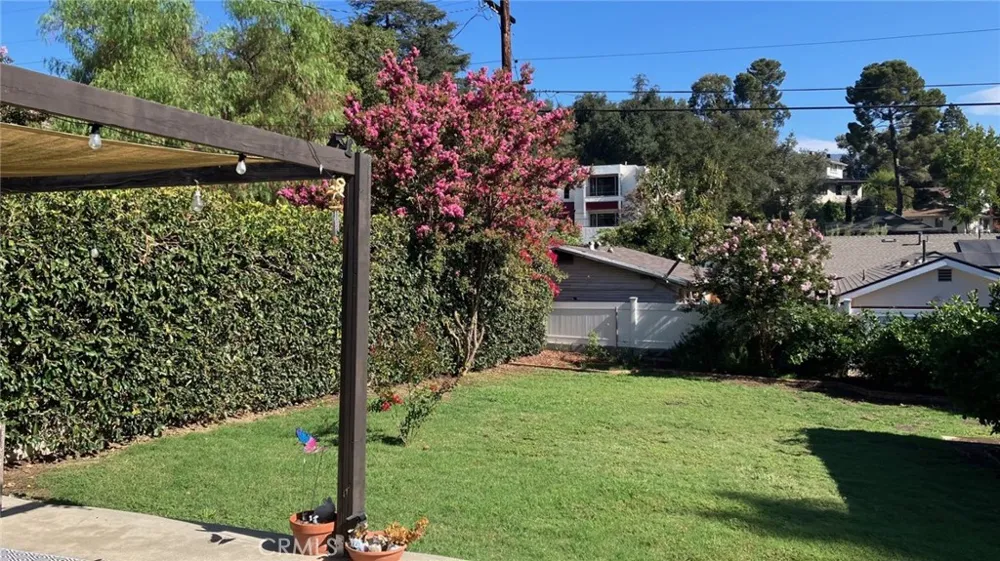 1531 Hillside Glendale, CA 91208