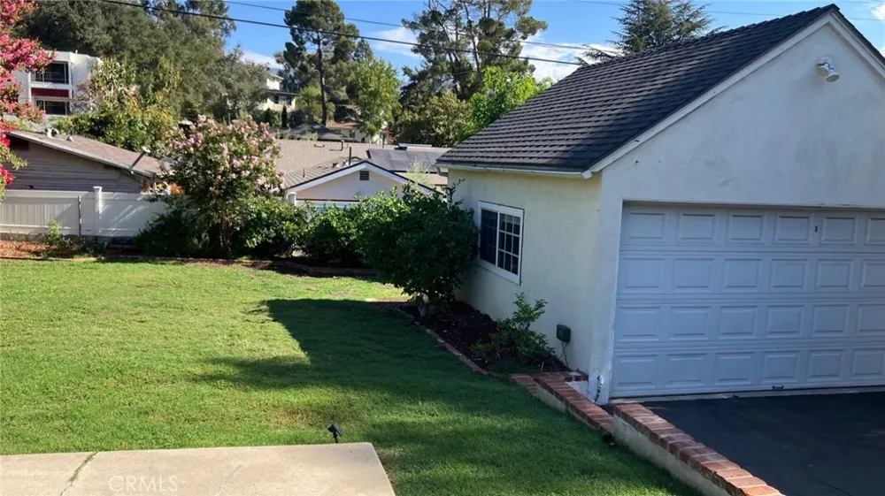 1531 Hillside Glendale, CA 91208