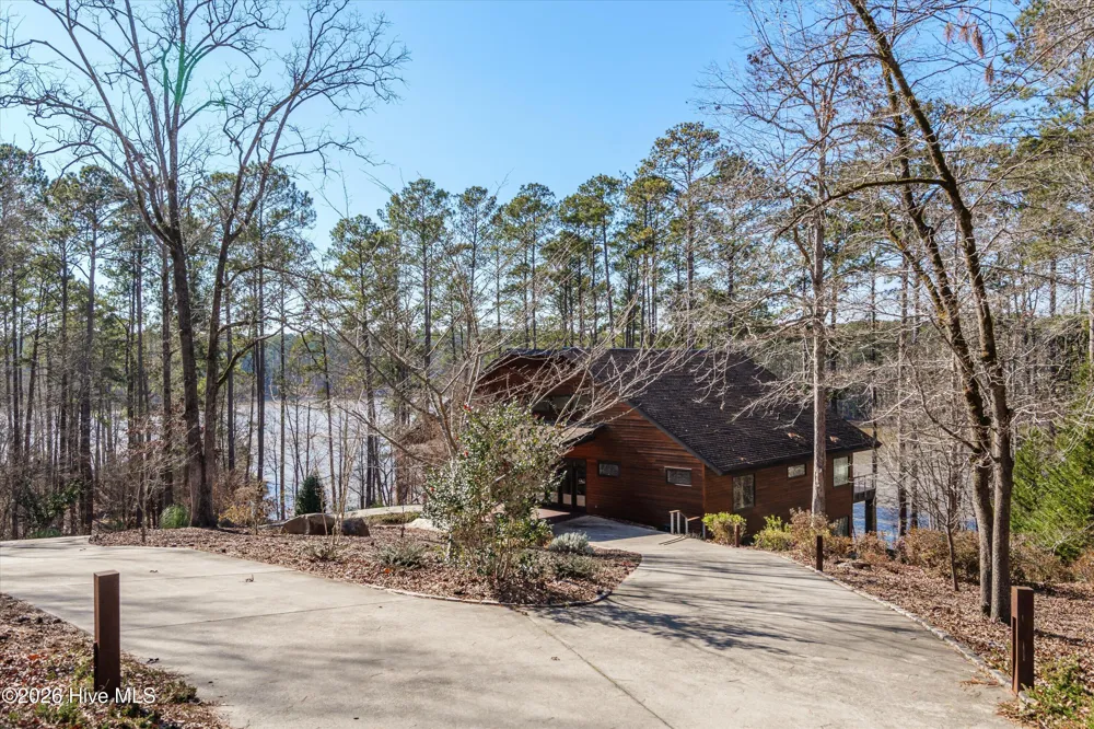 210 Bellefaye Lane Mccormick, SC 29835