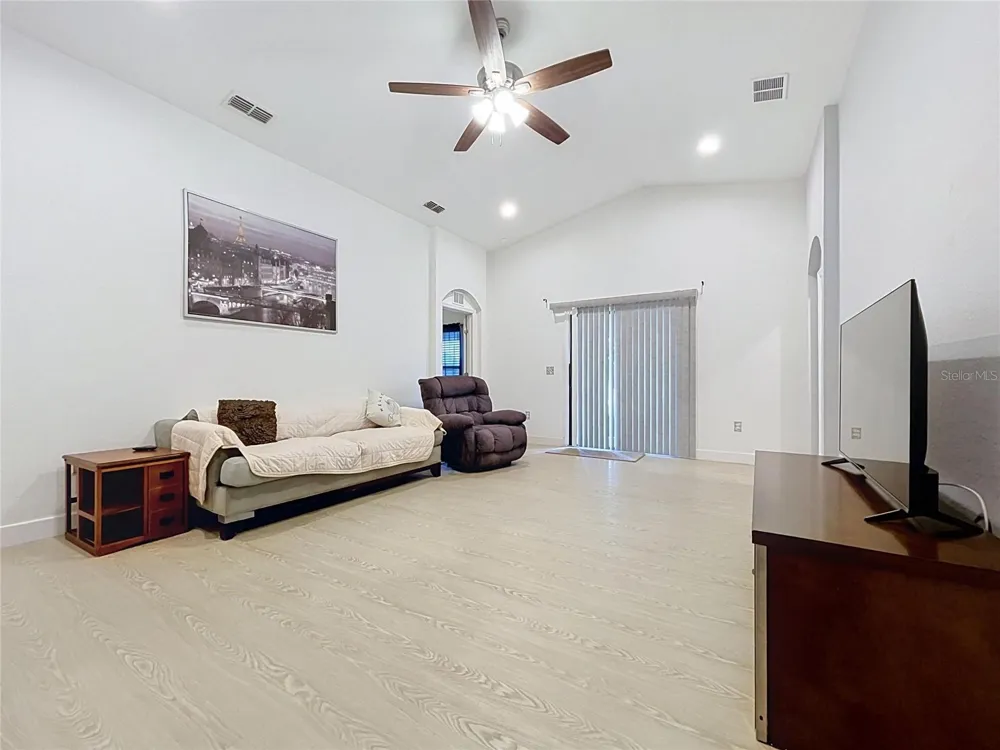 418 MAJESTIC GARDENS BLVD Winter Haven, FL 33880