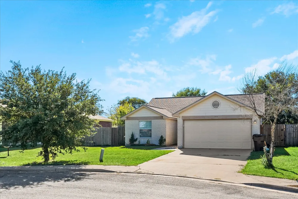 Address Not Shown Lockhart, TX 78644