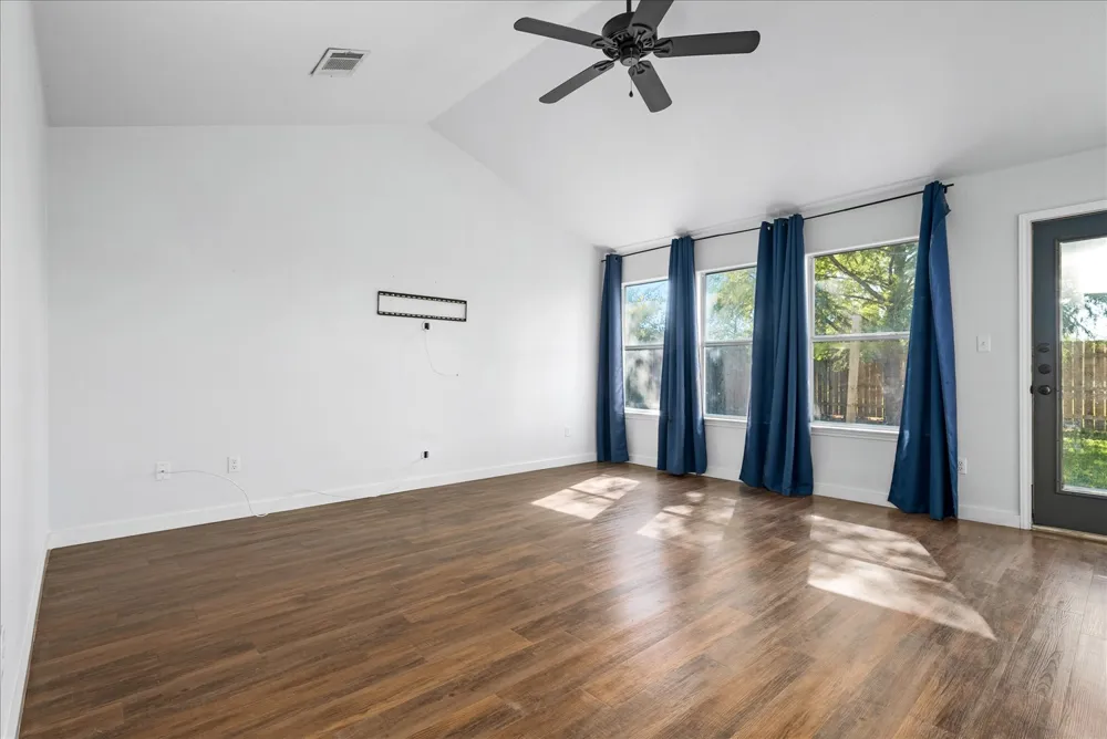Address Not Shown Lockhart, TX 78644