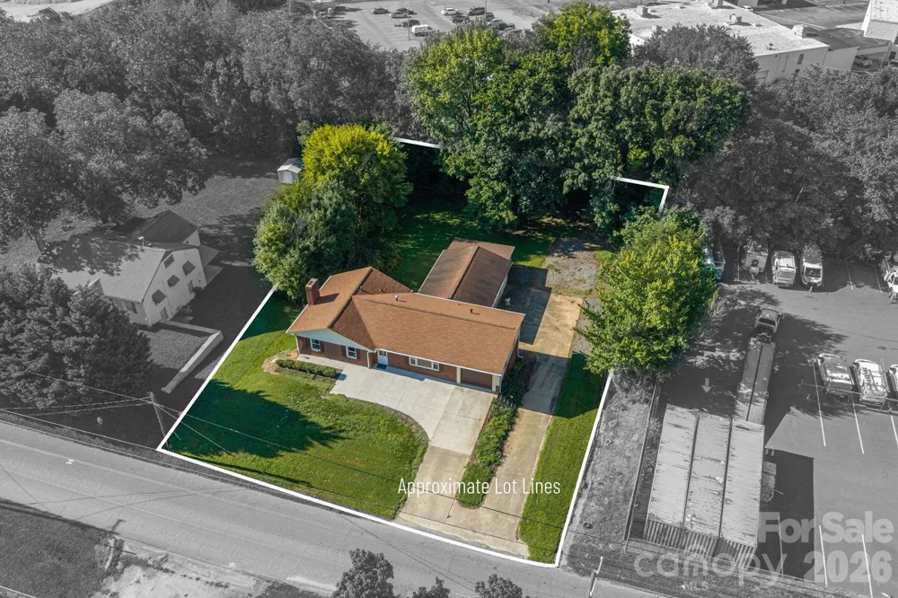 1306 11th Avenue SE Hickory, NC 28602