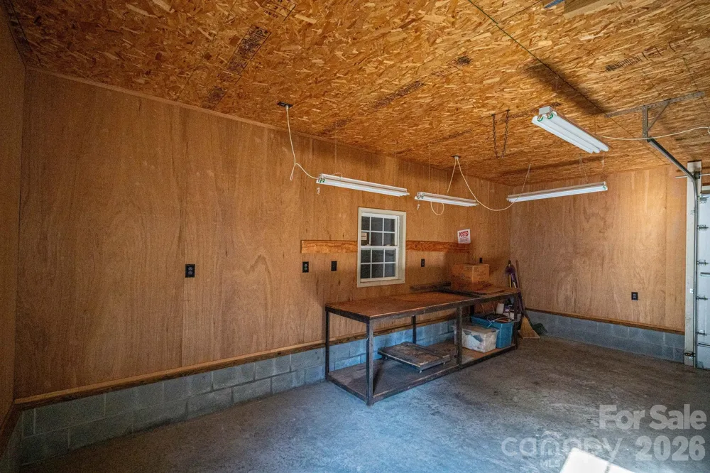 1306 11th Avenue SE Hickory, NC 28602
