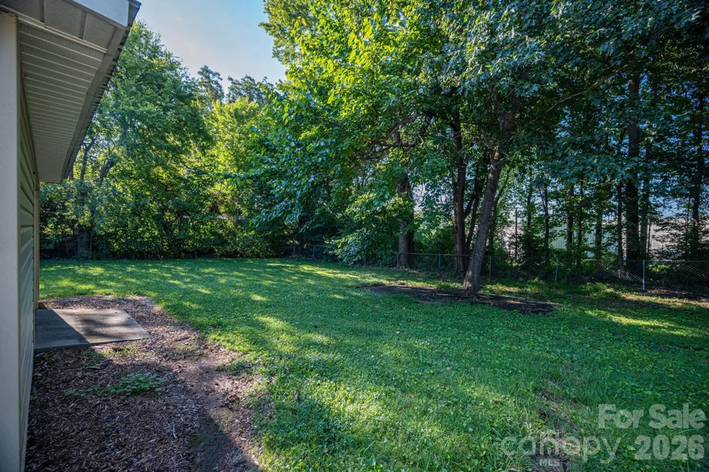 1306 11th Avenue SE Hickory, NC 28602