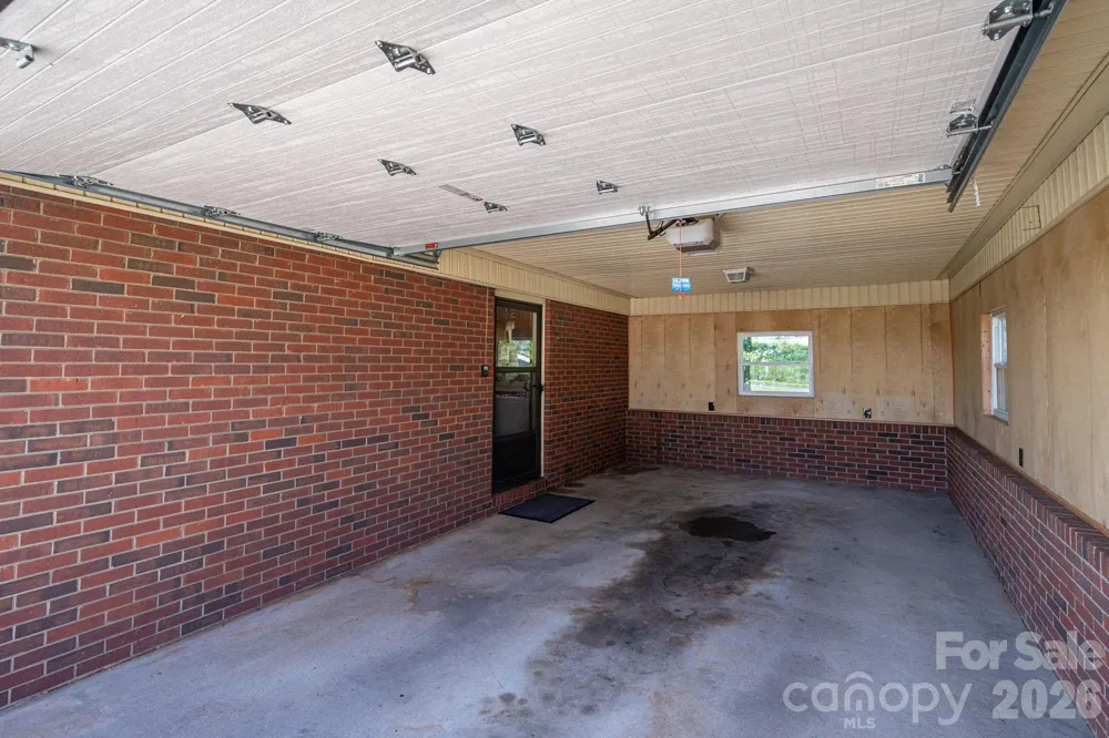 1306 11th Avenue SE Hickory, NC 28602