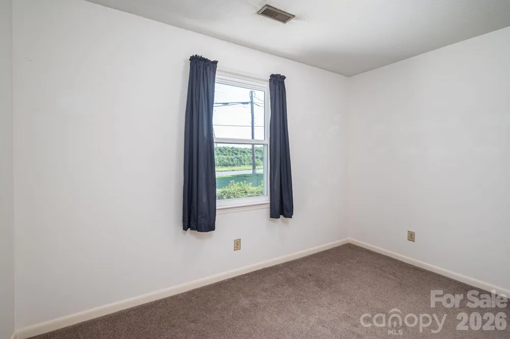 1306 11th Avenue SE Hickory, NC 28602