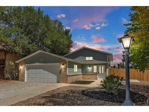 1226 Hunter Court