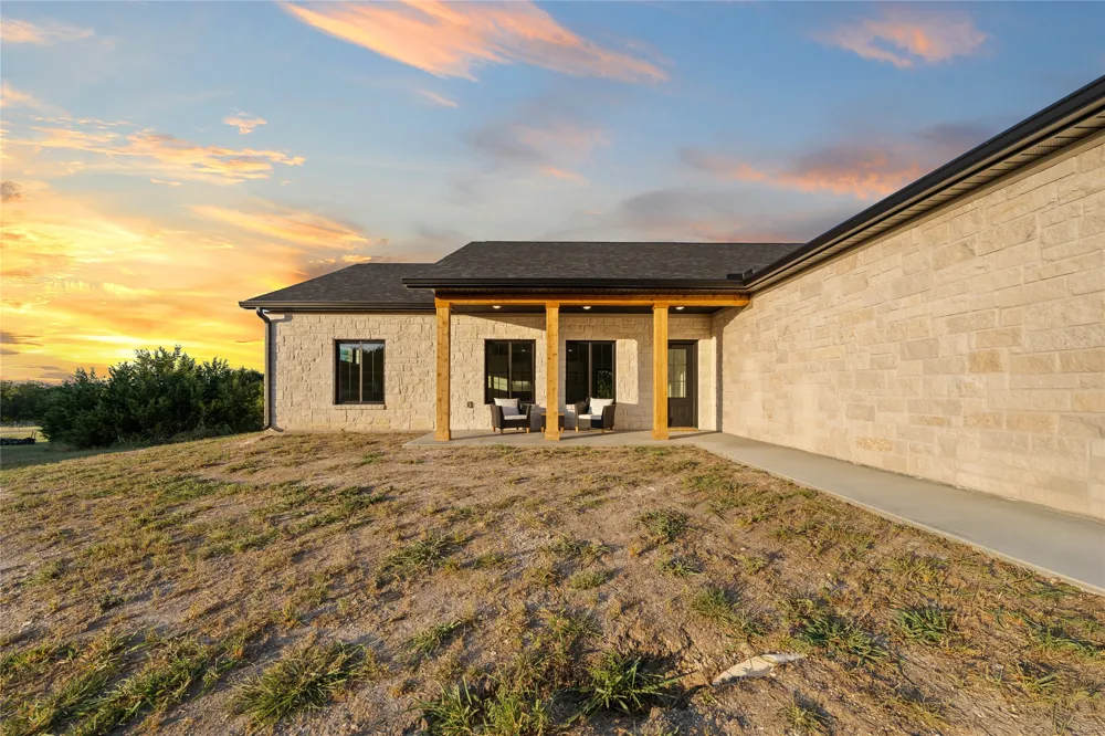 201 Private Road 4296 Clifton, TX 76634