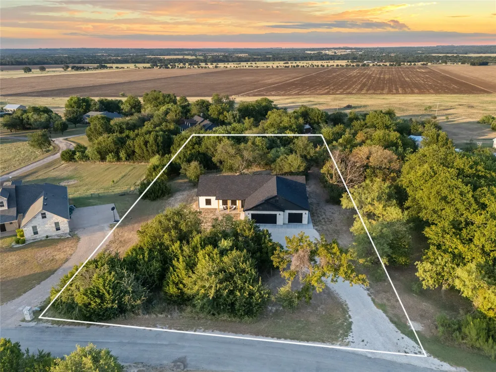 201 Private Road 4296 Clifton, TX 76634