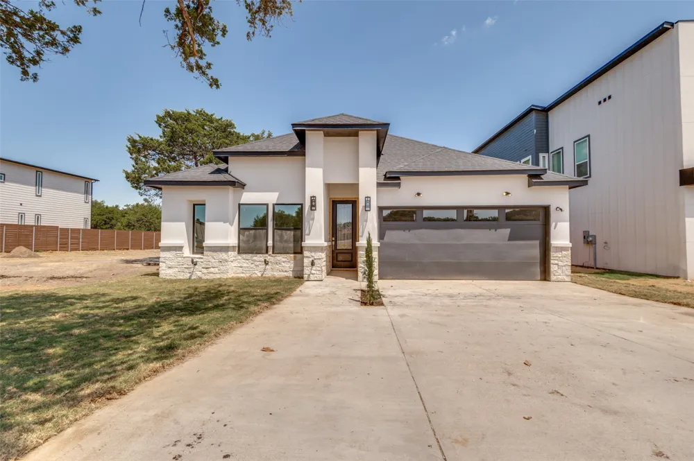 3913 Blue Ridge Boulevard Dallas, TX 75233