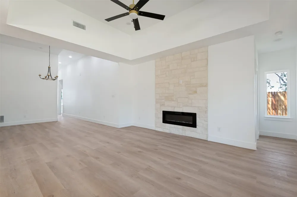 3913 Blue Ridge Boulevard Dallas, TX 75233