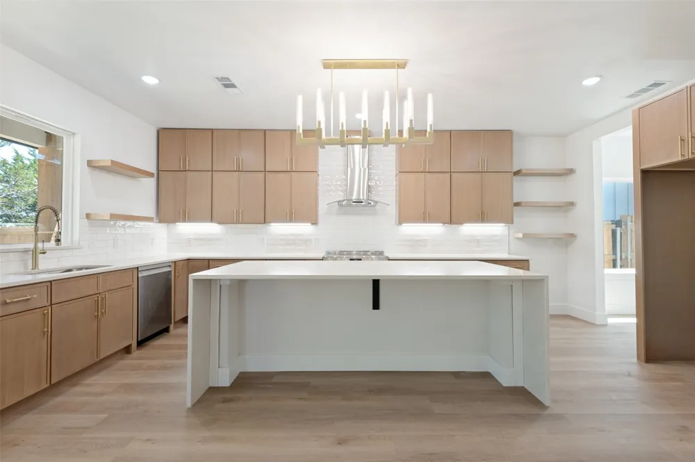 3913 Blue Ridge Boulevard Dallas, TX 75233