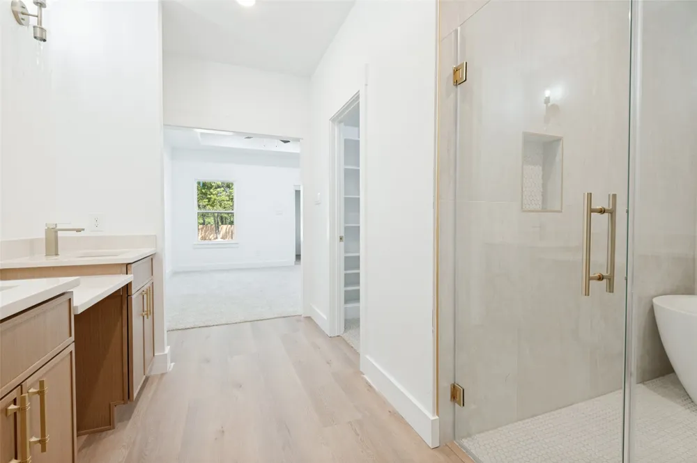 3913 Blue Ridge Boulevard Dallas, TX 75233