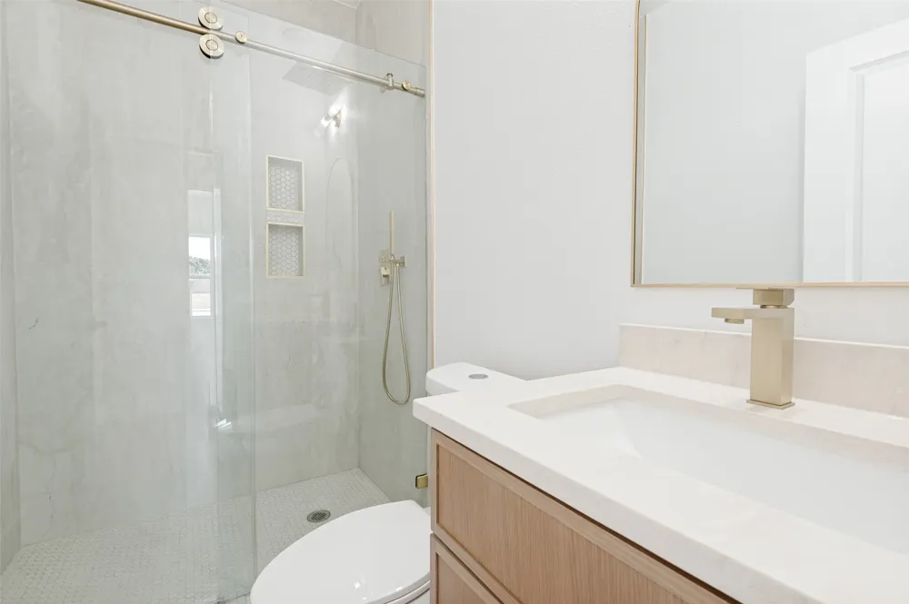 3913 Blue Ridge Boulevard Dallas, TX 75233