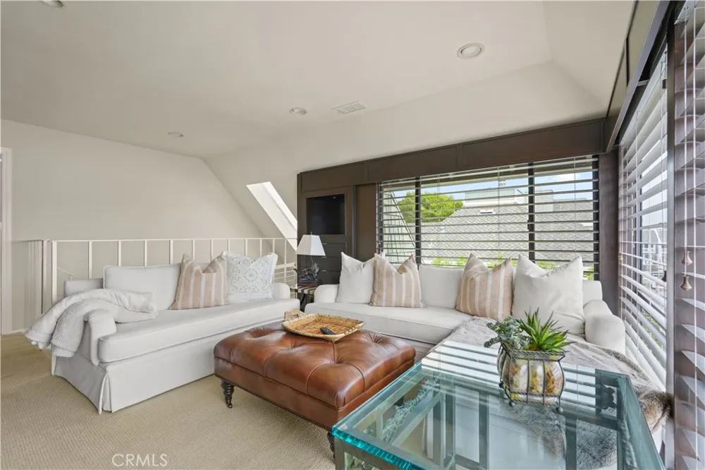 16445 Wimbledon Huntington Beach, CA 92649