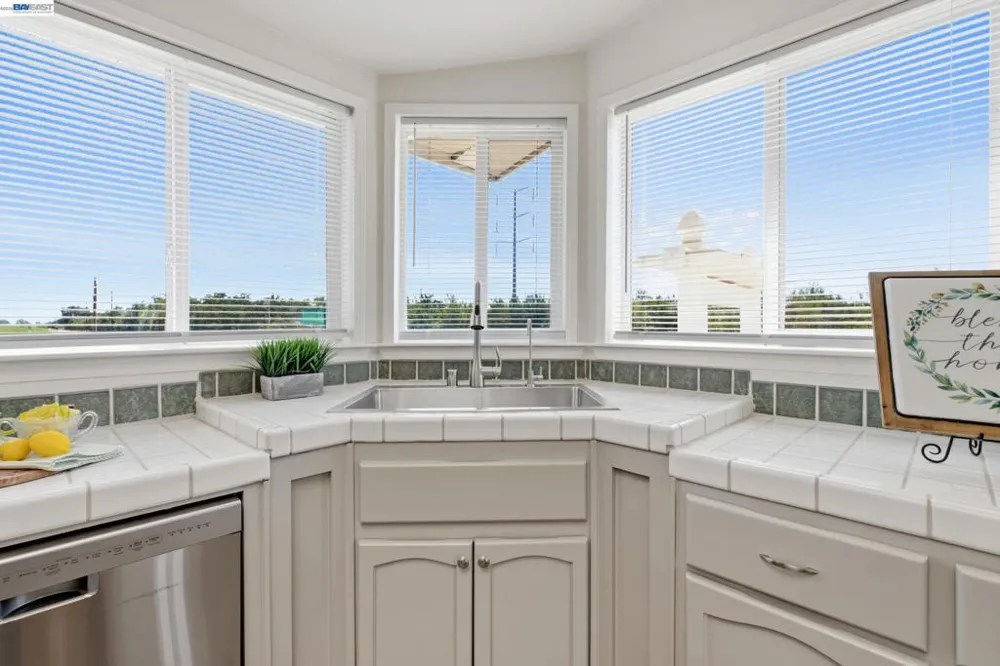 4437 W Grayson Modesto, CA 95358
