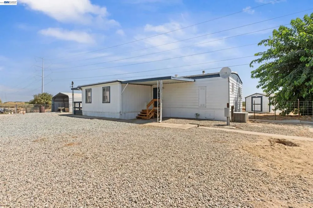 4437 W Grayson Modesto, CA 95358