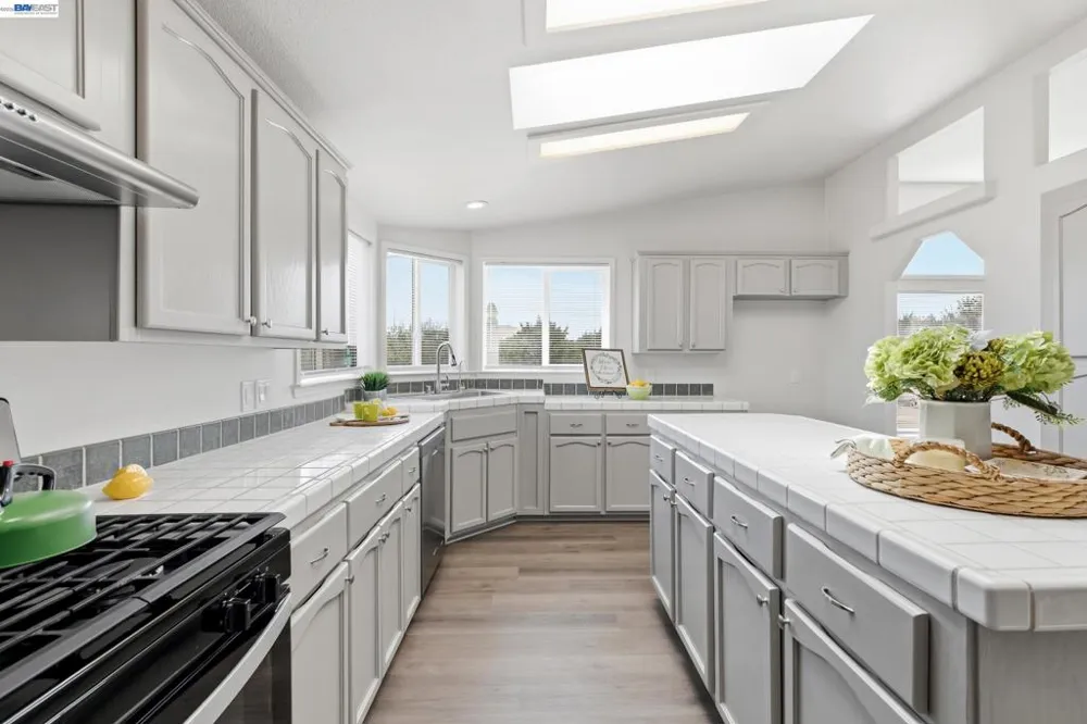 4437 W Grayson Modesto, CA 95358